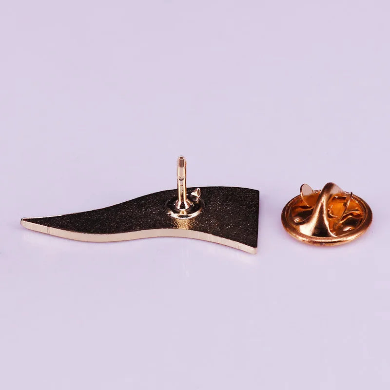 Gryffindor House Brooch - Image 2